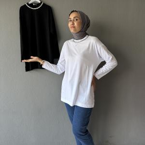 Yakası Taş Detaylı Tişört